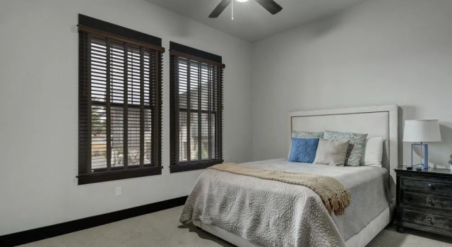 Alura Pointe Villas at The Reserve at Lake Travis, Rezerwuj Hotel Hotele w Spicewood z parkingiem, Parking