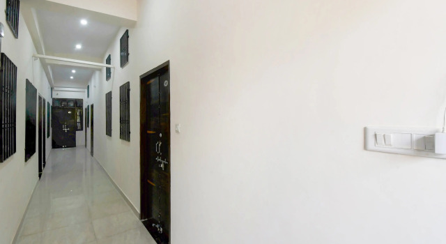 Super Hotel O by OYO Shubham Paradise
