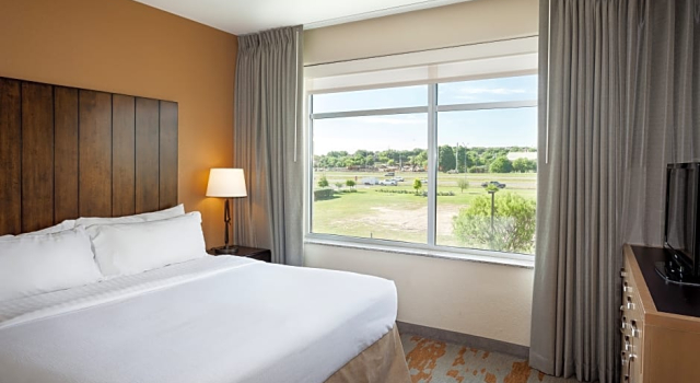 Двухместный люкс c 1 комнатой Holiday Inn San Antonio Northwest- SeaWorld Area by IHG