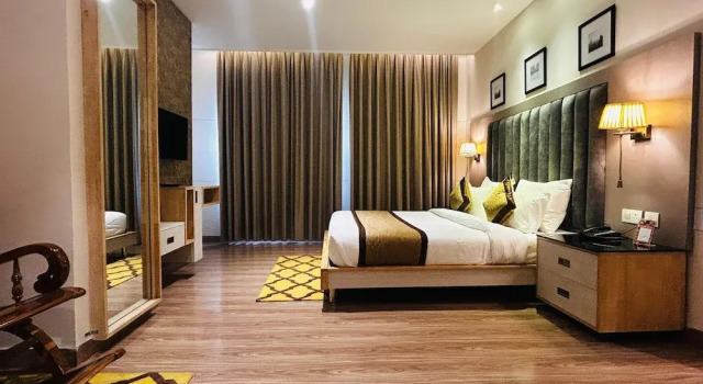 Полулюкс Hotel Sakura Gold