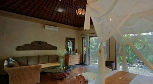 Taman Mesari Luxury Villa