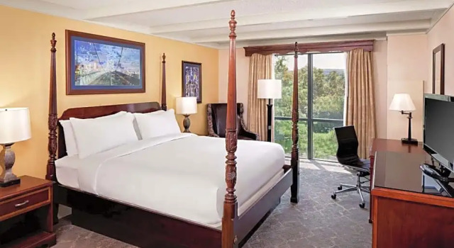 Люкс The Desmond Hotel Malvern, a DoubleTree by Hilton