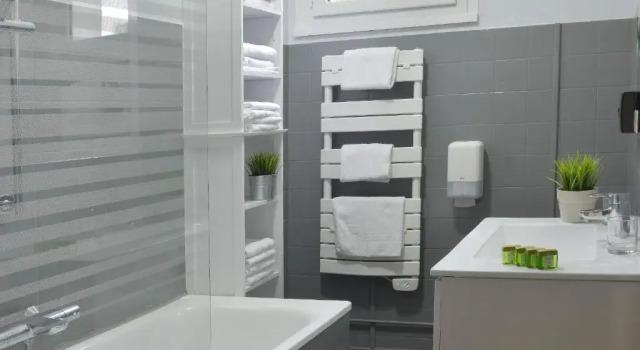 Номер Superior Logis Hotel Le Prieure
