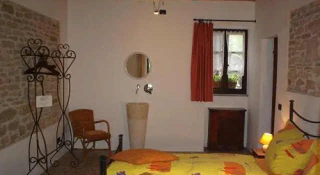 Agriturismo Sondrea, Забронировать Отель «постель и завтрак» Отели Ланге с бассейном, Бассейн