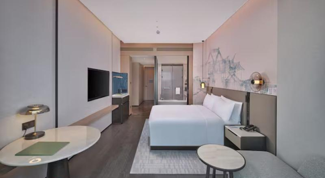 Двухместный номер Standard с балконом и с видом на реку Hilton Huizhou