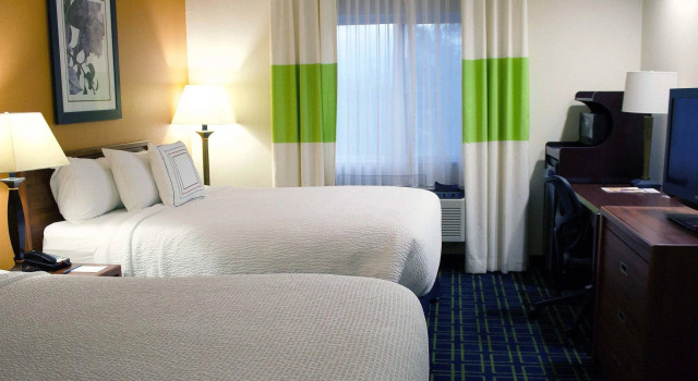 Четырёхместный номер Standard Fairfield Inn & Suites by Marriott San Francisco San Carlos