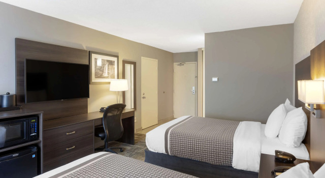 Четырёхместный номер Standard Best Western Milton
