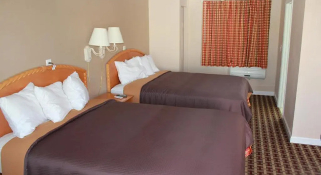 Четырёхместный номер Standard Cape Cod Inn