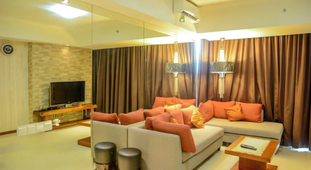 Cozy Pool View Kemang Village Residence Apartment with Direct Access To Mall, Buchen Sie Ferienwohnung Apartments in Mampang, Ferienwohnung