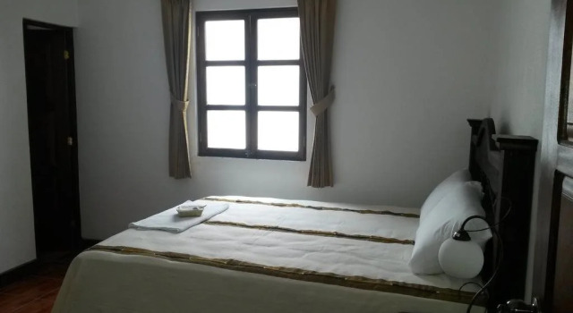 Villa Isabella Colonial, Book Villa Hotels in Zacatepeques with Parking, Parking