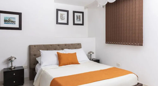 Hotel Café  Café Avenida, Rezervovat Hotel Hotely v Santander s parkováním, Parkování