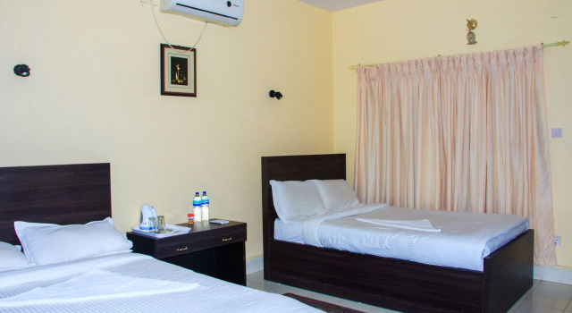 Hotel Rainforest, Забронировать Отель Отели Саураха 3 звезды, 3*