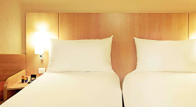 Двухместный номер Standard ibis Saint Quentin Basilique