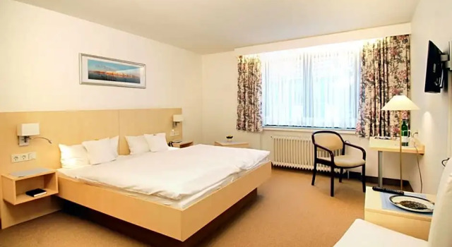 Hotel Meeresfriede, Забронировать Отель Отели Дунен с завтраком, Завтраки