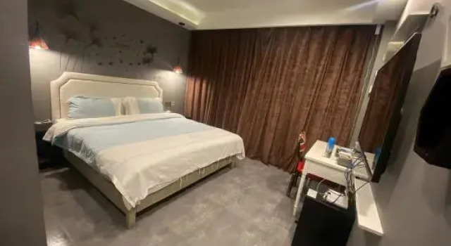 The Morfield Hotel, TianZhu Golden Valley, Rezerwuj Hotel Hotele w Guizhou z parkingiem, Parking