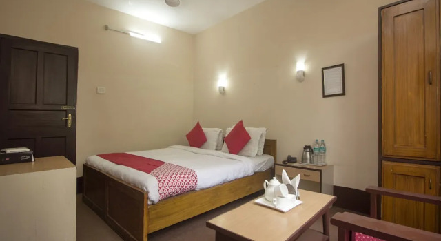 Standard double chambre Keswani Group Hotel White Mountain - 200 Metres From MG Marg