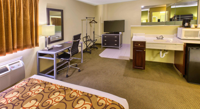 Двухместный люкс Country Hearth Inn of Knightdale