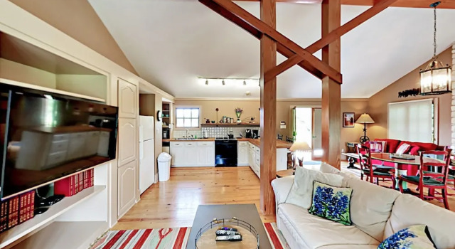 7BR 5 5BA Spicewood Sanctuary by RedAwning, Book Hotel Spicewood Texas