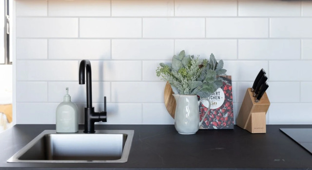 Двухместные апартаменты Urban Rest Port Adelaide Apartments