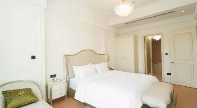 Люкс Executive ShangHaiBUQI-H+HOTEL