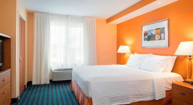 Люкс Fairfield Inn & Suites by Marriott State College