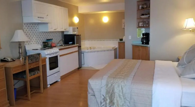 Номер Deluxe Athabasca Lodge Motel