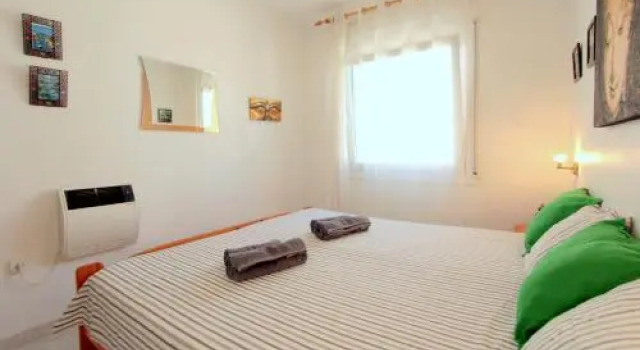 Leon Inmo Requesens 58 B - 10105, Забронировать Отель Отели Alt Empordà с парковкой, Парковка