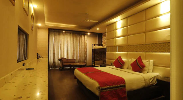 Полулюкс The Cedar Grand Hotel & Spa