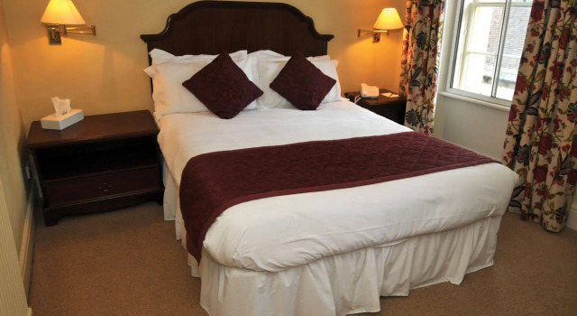 The King's Arms, Book Hotel Dorchester 