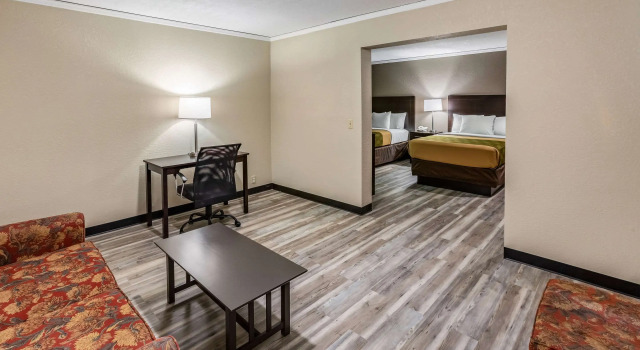 Econo Lodge Inn & Suites, Reserva ahora Hotel Newton Iowa