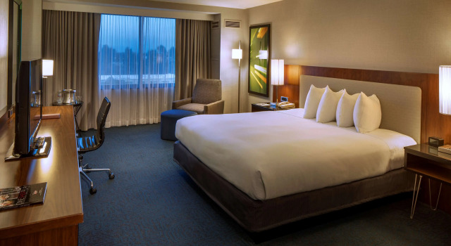 Hilton Newark-Fremont, Rezervați Hotel Fremont San Francisco Bay Area