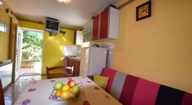 Apartments Mare, Prenota Appartamento Hotel a Isole Quarnerine con parcheggio, Parcheggio
