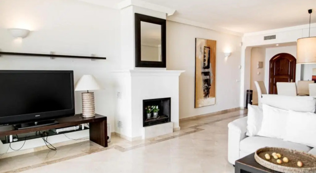 Front-line garden apartment in Palm Beach, Marbella, Забронировать Апартаменты/квартира Апартаменты Марбелья, рядом с Гольф-клуб Rio Real, Апартаменты/квартира