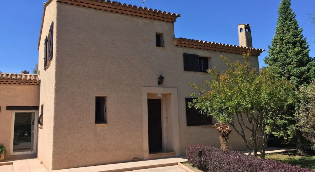 Maison Provençale, Забронировать Отель Отели Вара с бассейном, Бассейн