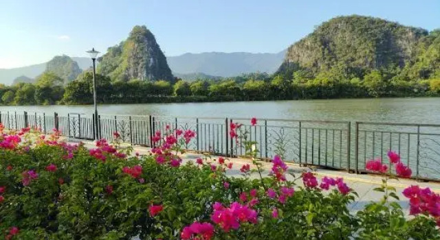 Zhaoqing Yueyou Homestay (Qixingyan Yanqian Village), Boek Hotel Hotels in Guangdong met parkeren, Parkeren