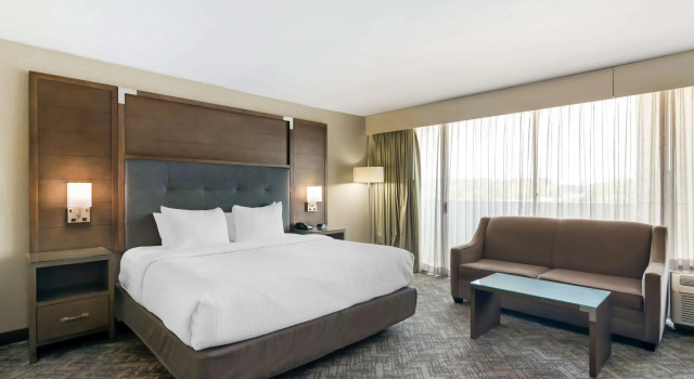 Four Points by Sheraton Kansas City - Sports Complex, Varaa Hotelli Kansas City Missouri