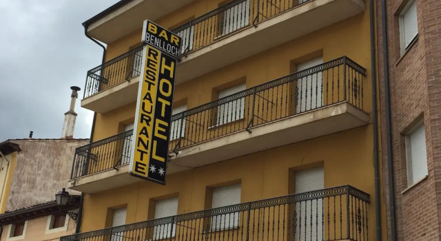 Hotel Benlloch, Забронировать Отель Салас-де-лос-Инфантес Burgos Province