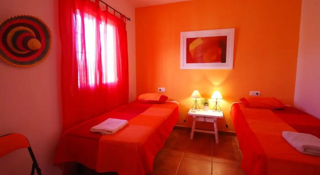Inviting Holiday Home in Arenas With Private Swimming Pool, Reserva ahora Hotel Hoteles en Arenas con piscina, Piscina