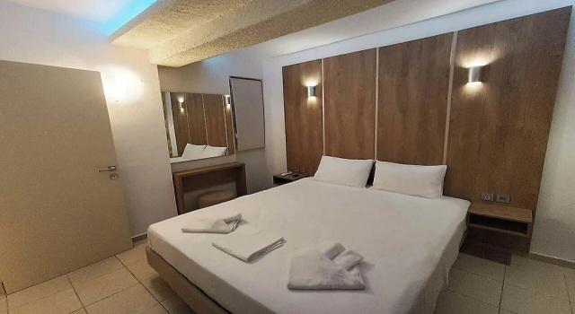Elisa Luxury Suite in Nea Flogita