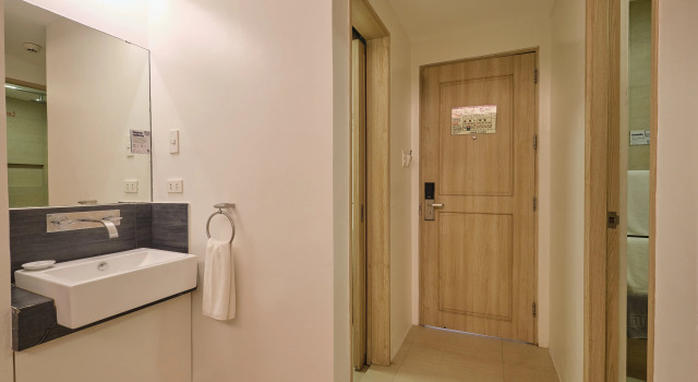 Четырёхместный номер Standard The Tides Hotel Boracay