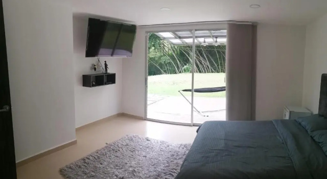 Casa campestre de 3 hab a 15 min del centro de Pereira, Rezerwuj Hotel Hotele w Santander z parkingiem, Parking