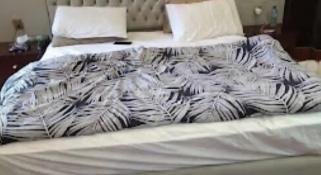 Номер Deluxe Waterstone's Hotel
