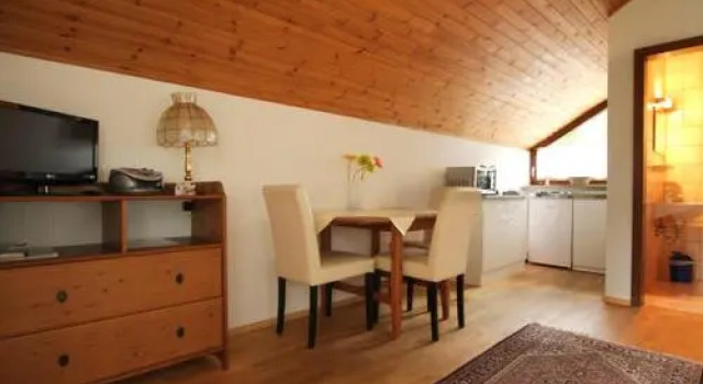 Appartement München-Planegg, Varaa Huoneisto Hotellit Baijeri pysäköinnillä, Pysäköinti
