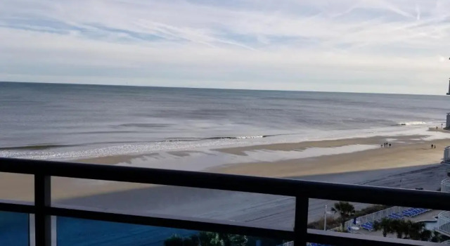 Апартаменты Magnificent Views from this 1BR 1BA 11th floor Ocean Front Suite!