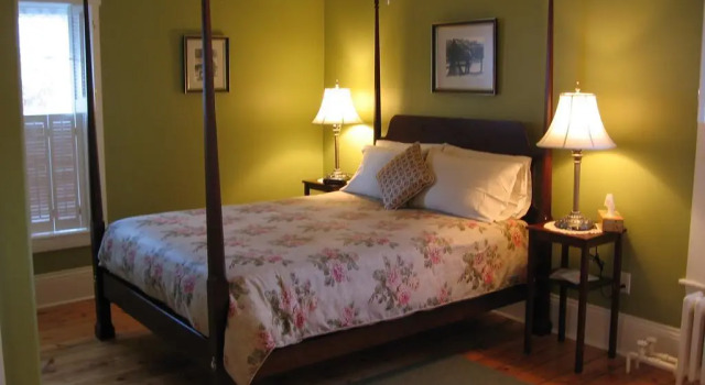 Louisbourg Heritage House, Rezervovat Penzión se snídaní Hotely v Nové Skotsko s parkováním, Parkování