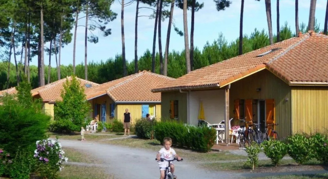 Village Vacances Le Lac Marin Soustons, Book Ferieresort Soustons Landes