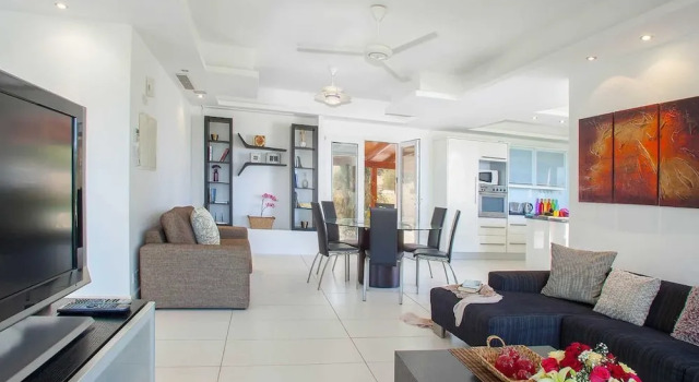 Twin Palms - Exclusive Luxury Villa Near Latchi, Boek Villa Zakenhotels in Latchi, 4* 5*