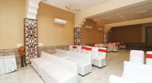 Hotel Parichay by OYO Rooms, Rezervovat Hotel Hotely v Rewari s parkováním, Parkování