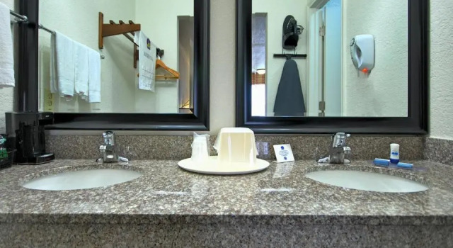 Номер Standard Americas Best Value Inn Kingsville