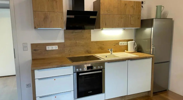 Апартаменты Ferienwohnung im Stadtzentrum von Bernau - Komfortable Wohnung mit 2 Zimmern, Bad, Spülmaschine, Waschmaschine, komplette Küche, WLAN, Terrasse, ruhige Lage